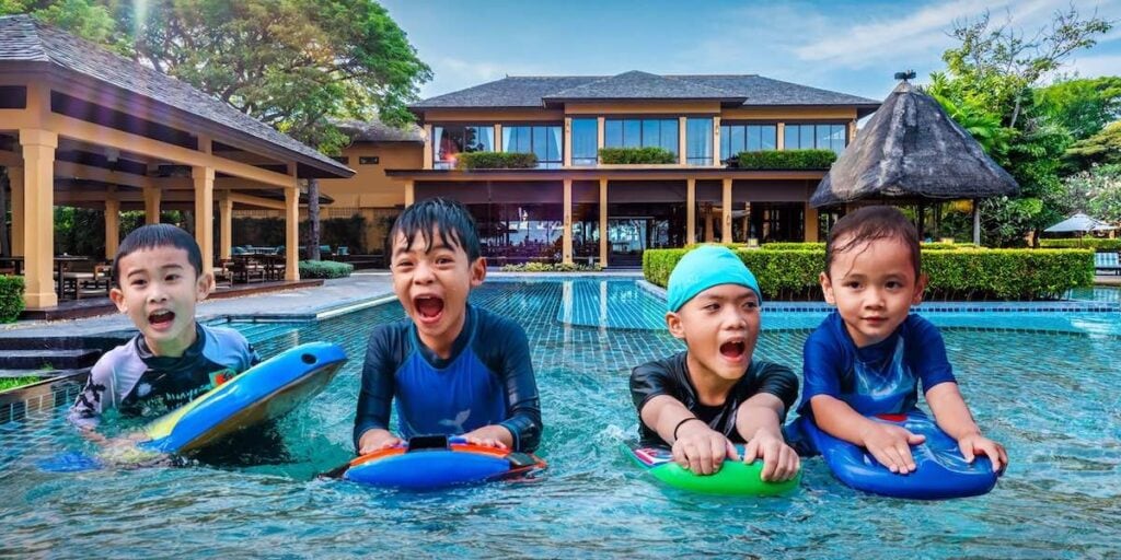 Kids Pool and Foam Party