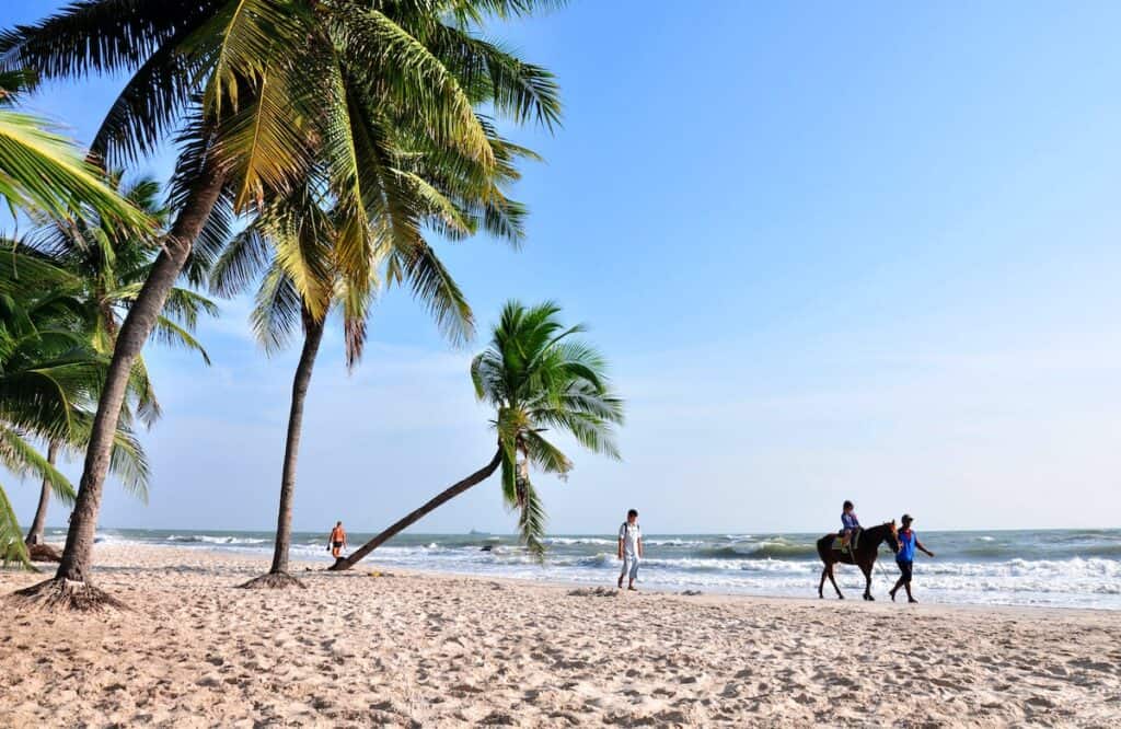 หาดหัวหิน ใกล้โรงแรม 5 ดาว